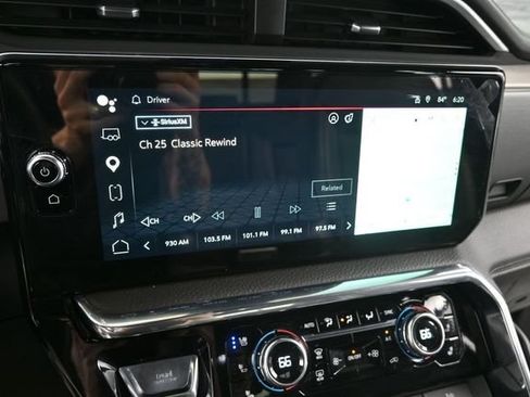 Used 2024 GMC Sierra 1500 Denali w/ Technology Package AWD/4WD image 33
