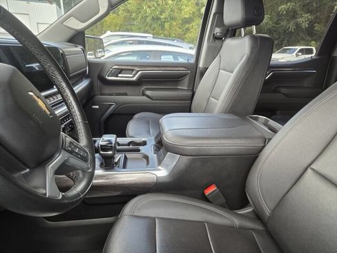 Used 2023 Chevrolet Silverado 1500 LTZ w/ LTZ Convenience Package II AWD/4WD image 3
