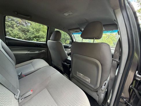 Used 2015 Toyota Tacoma 4x4 Double Cab w/ SR5 Package image 23
