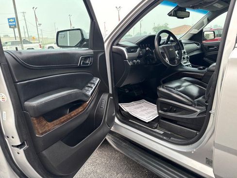 Used 2017 Chevrolet Suburban LT AWD/4WD image 13