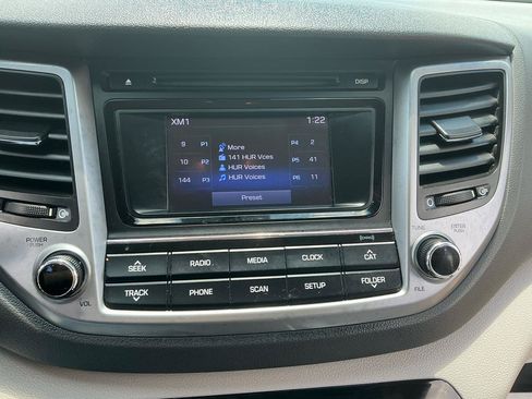 Used 2016 Hyundai Tucson SE w/ Option Group 02 AWD/4WD image 17