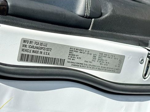 Used 2023 Jeep Grand Cherokee Altitude AWD/4WD image 32