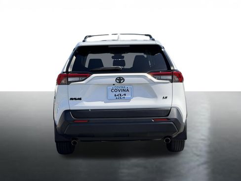 Used 2021 Toyota RAV4 LE FWD image 7