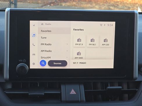 Used 2024 Toyota RAV4 XLE w/ Convenience Package image 27