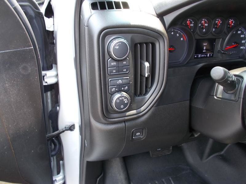 Used 2021 Chevrolet Silverado 1500 Custom Trail Boss w/ LPO, Dark Essentials Package AWD/4WD image 32