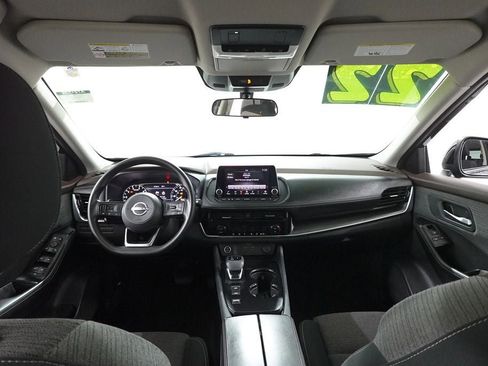 Used 2022 Nissan Rogue SV image 7