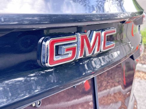 Certified 2024 GMC Acadia Elevation AWD/4WD image 10