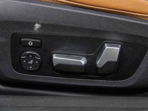 Used 2021 BMW 430i Coupe w/ M Sport Package image 21