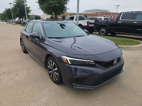 Used 2022 Honda Civic EX-L image 2