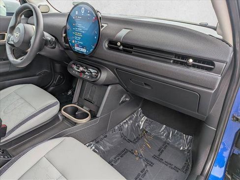 Certified 2025 MINI Cooper S FWD image 22