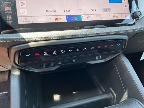 New 2026 Jeep Cherokee Laredo AWD/4WD image 21