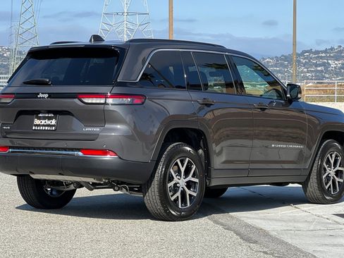 New 2025 Jeep Grand Cherokee Limited image 4