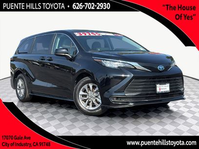 Certified 2023 Toyota Sienna LE