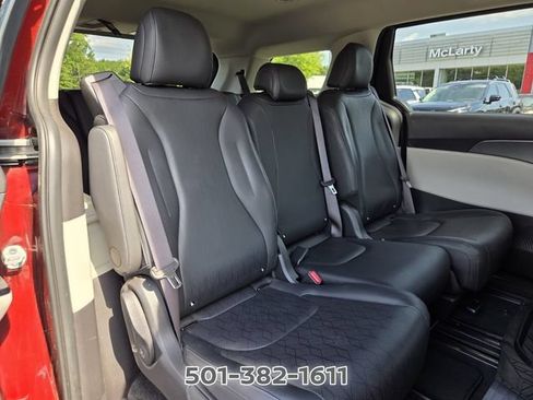 Used 2023 Kia Carnival LX FWD image 20