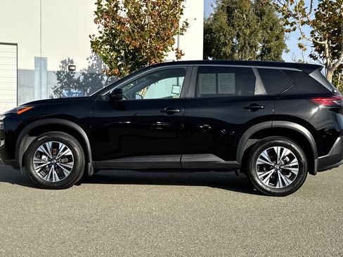 Certified 2023 Nissan Rogue SV image 7