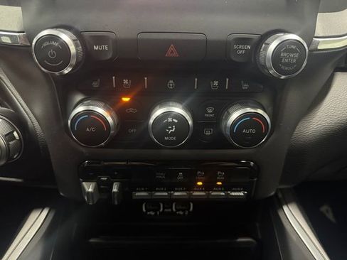 Used 2022 RAM 2500 Laramie w/ Night Edition AWD/4WD image 3