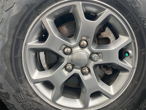 Used 2020 Jeep Wrangler Unlimited Sport image 9