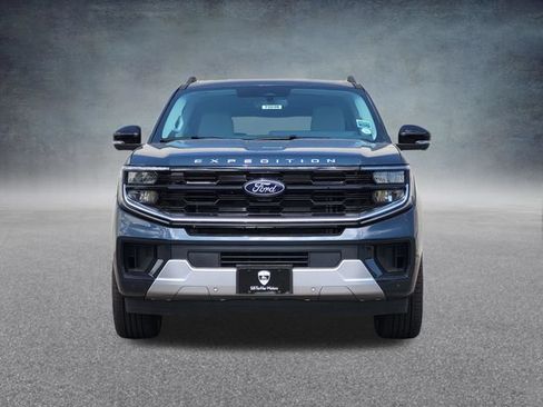 New 2026 Ford Expedition Max Platinum w/ Platinum Ultimate Package AWD/4WD image 2