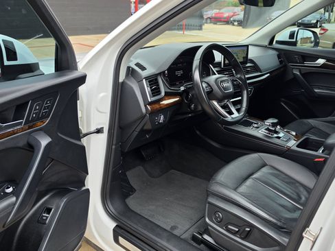 Used 2020 Audi Q5 2.0T Premium Plus w/ Premium Plus Package AWD/4WD image 24