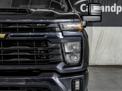 Used 2024 Chevrolet Silverado 2500 LT AWD/4WD image 39