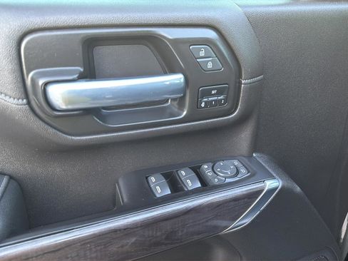 Used 2022 Chevrolet Silverado 2500 LTZ w/ LTZ Plus Package image 23