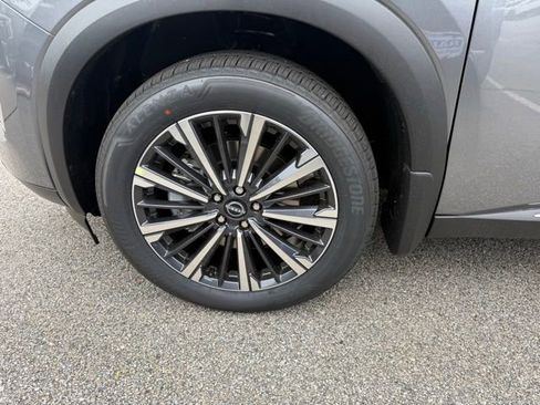 New 2026 Nissan Pathfinder Platinum AWD/4WD image 24