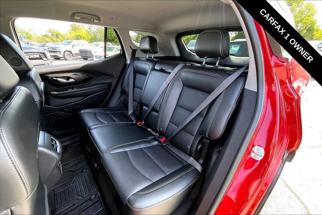 Used 2024 GMC Terrain SLT w/ Elevation Edition AWD/4WD image 6