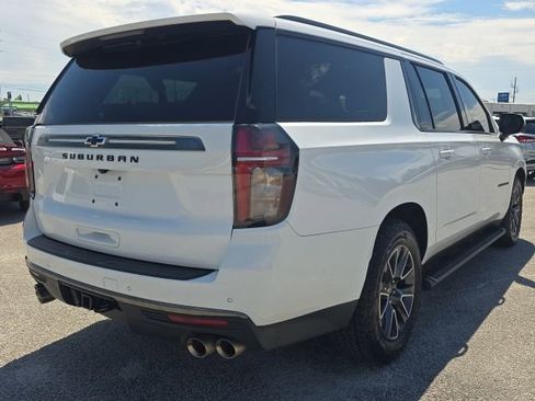 Used 2022 Chevrolet Suburban Z71 w/ Z71 Off-Road Package image 5