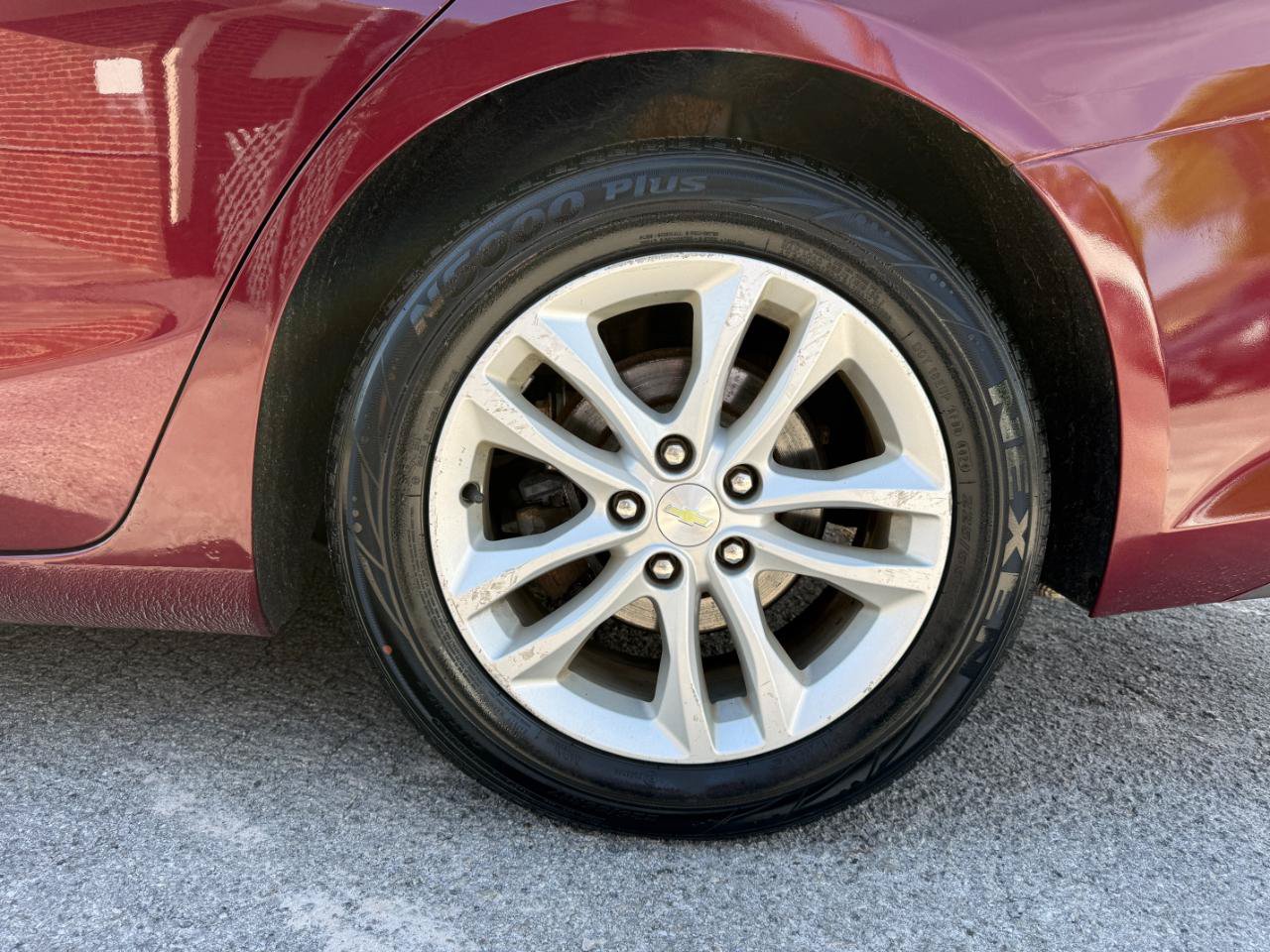 Used 2016 Chevrolet Malibu LT FWD image 34