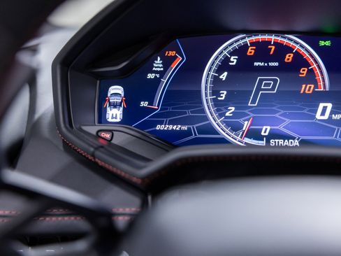 Used 2022 Lamborghini Huracan EVO image 40