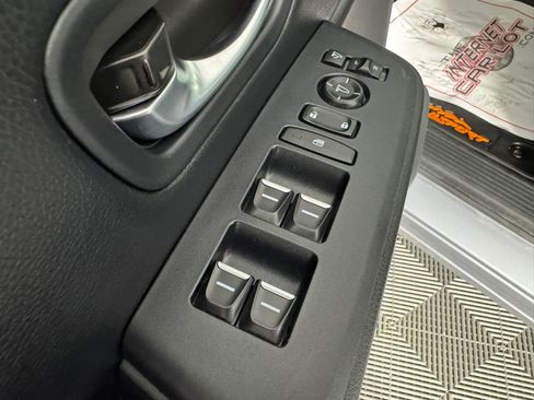 Used 2025 Honda Pilot TrailSport image 45