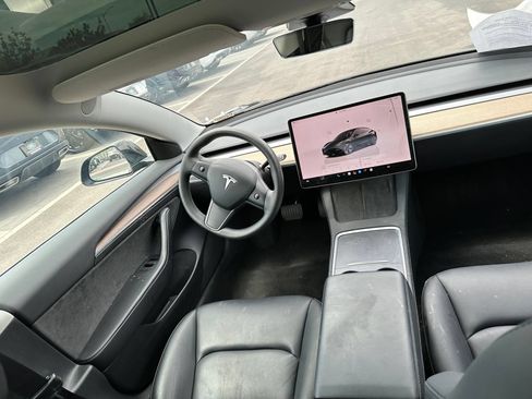 Used 2023 Tesla Model 3 Standard Range RWD image 12