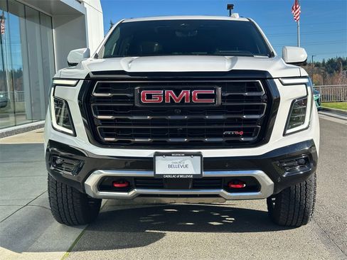 Used 2025 GMC Yukon XL AT4 Ultimate image 8