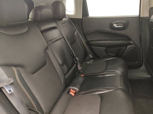 Used 2018 Jeep Compass Latitude w/ Popular Equipment Group image 19