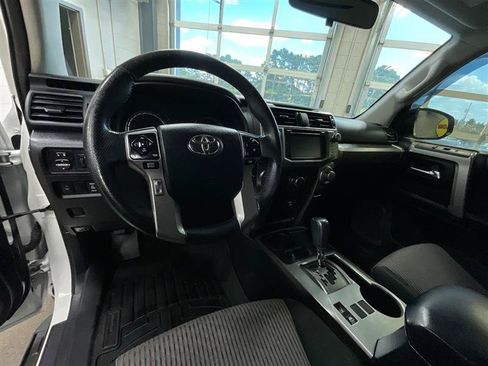 Used 2018 Toyota 4Runner SR5 RWD image 12