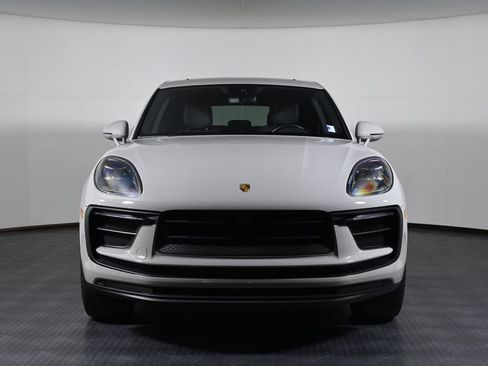Used 2023 Porsche Macan AWD/4WD image 10