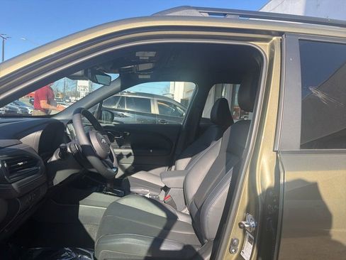 Used 2025 Subaru Forester Limited w/ Popular Package image 9