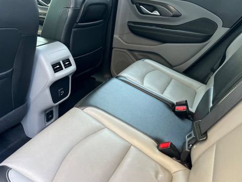 Used 2023 GMC Terrain SLT AWD/4WD image 14