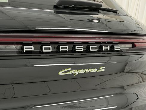 Certified 2026 Porsche Cayenne S AWD/4WD image 70