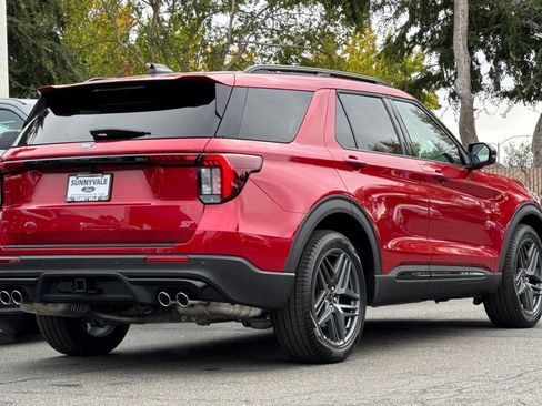 New 2026 Ford Explorer ST w/ Sun And Sound Package image 5