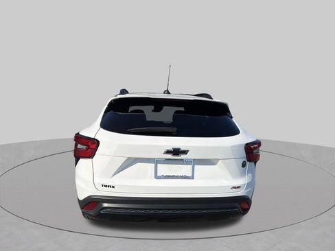 Used 2024 Chevrolet Trax RS FWD image 15