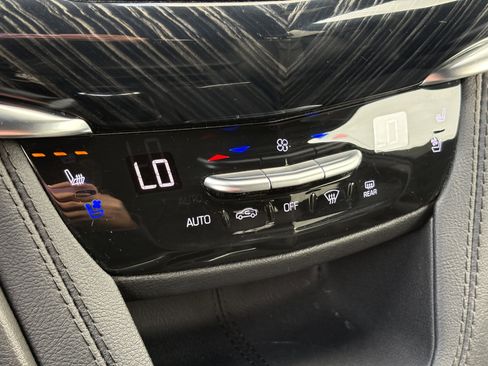 Certified 2024 Cadillac XT6 Premium Luxury image 27