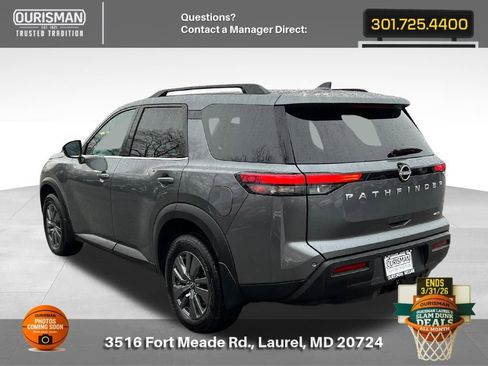 Used 2025 Nissan Pathfinder SV w/ SV Premium Package image 3