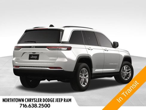 Certified 2025 Jeep Grand Cherokee Laredo X w/ Luxury Tech Group I AWD/4WD image 6