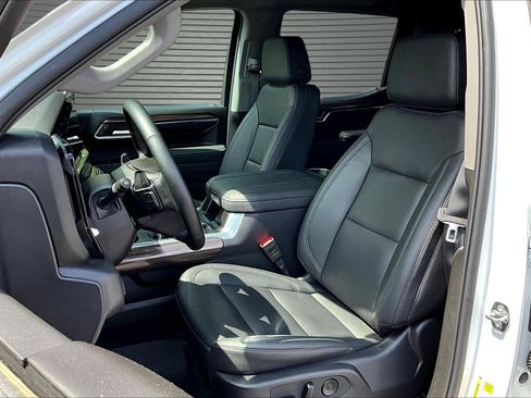 Used 2026 Chevrolet Silverado 1500 LT Trail Boss w/ Convenience Package II AWD/4WD image 14