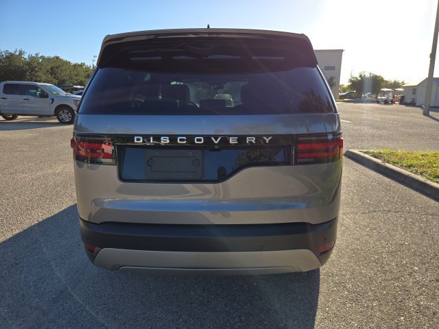 Used 2025 Land Rover Discovery S AWD/4WD image 4