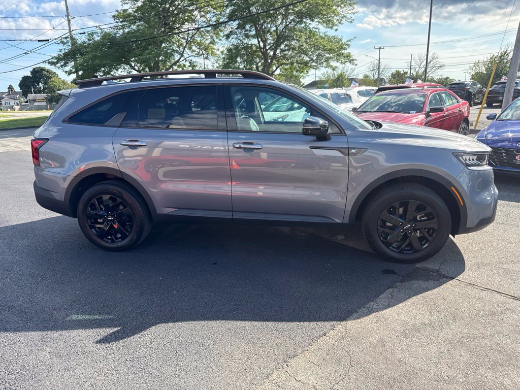 Used 2023 Kia Sorento S w/ Panoramic Sunroof Package AWD/4WD image 4