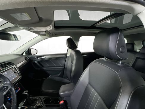 Used 2022 Volkswagen Tiguan SE image 21