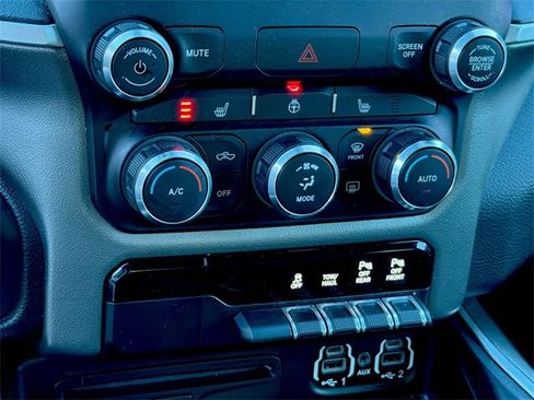 Used 2019 RAM 1500 Big Horn image 30