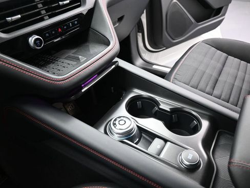 Certified 2025 Ford Explorer ST-Line w/ Premium Package image 17